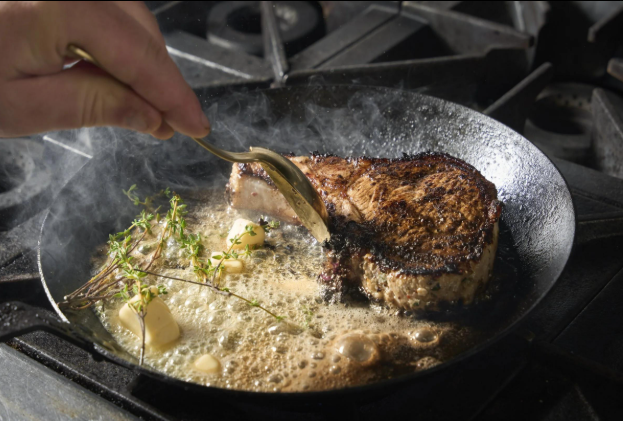 How to Cook a Medium Steak on the Stove